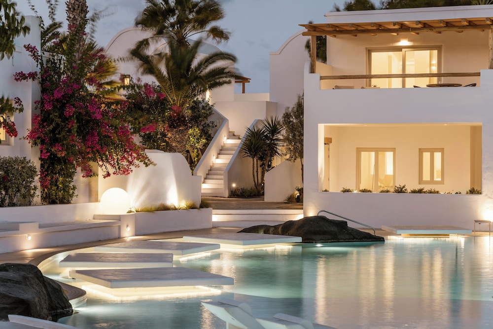 Amaria Beach Resort — Swimming pool in Kamari, South Aegean