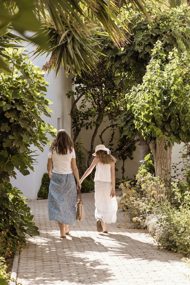 Amaria Beach Resort — Hotel building in Kamari, South Aegean