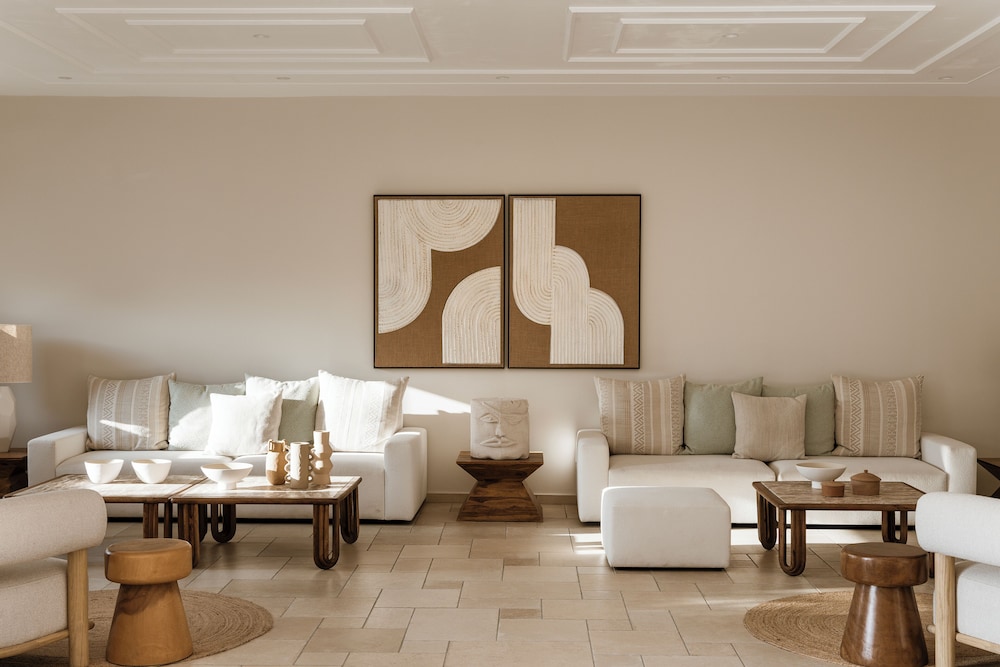 Amaria Beach Resort — Hotel rooms in Kamari, South Aegean