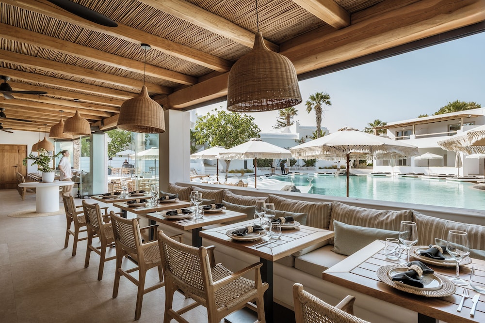 Amaria Beach Resort — Restaurant & bars in Kamari, South Aegean
