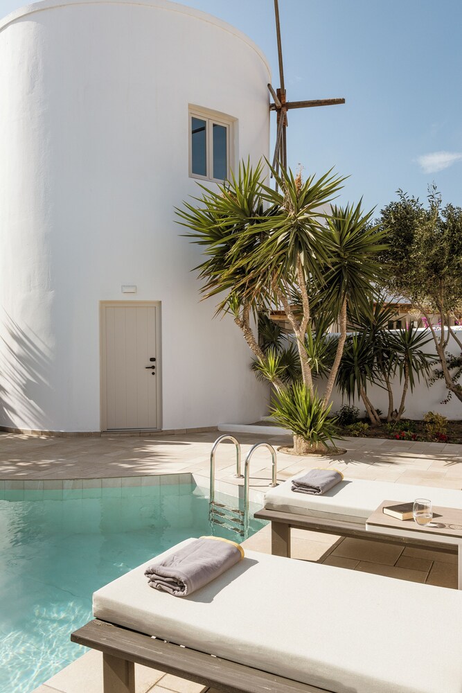 Amaria Beach Resort — Swimming pool in Kamari, South Aegean