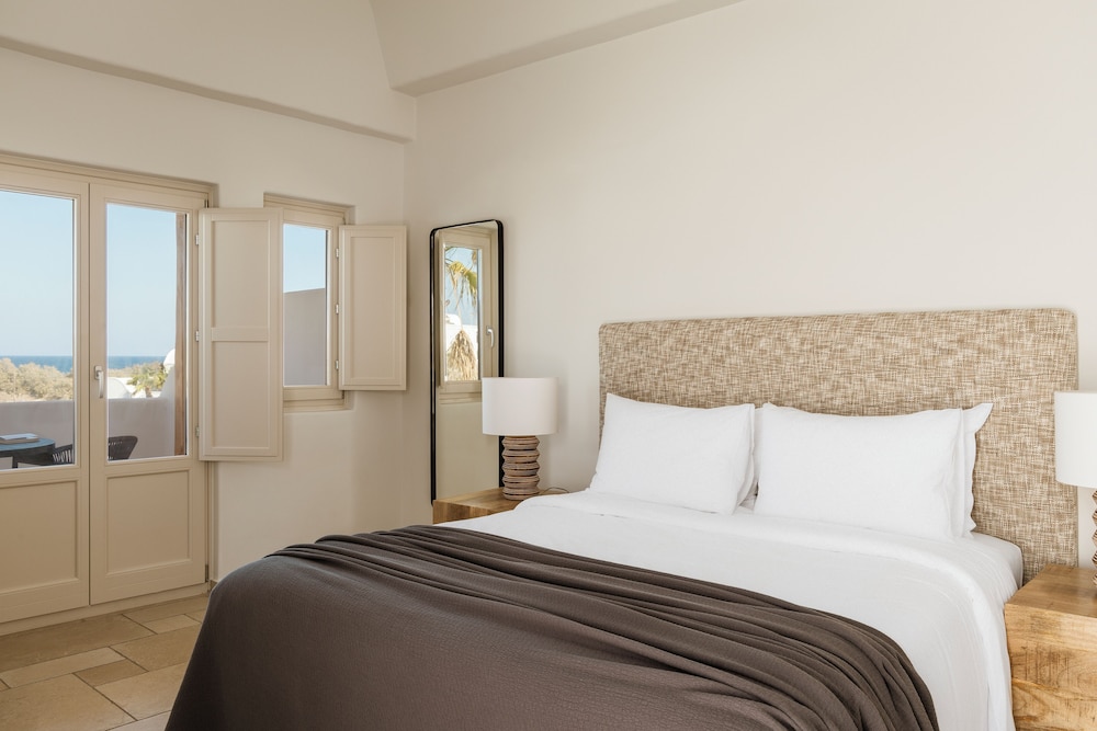 Amaria Beach Resort — Hotel rooms in Kamari, South Aegean