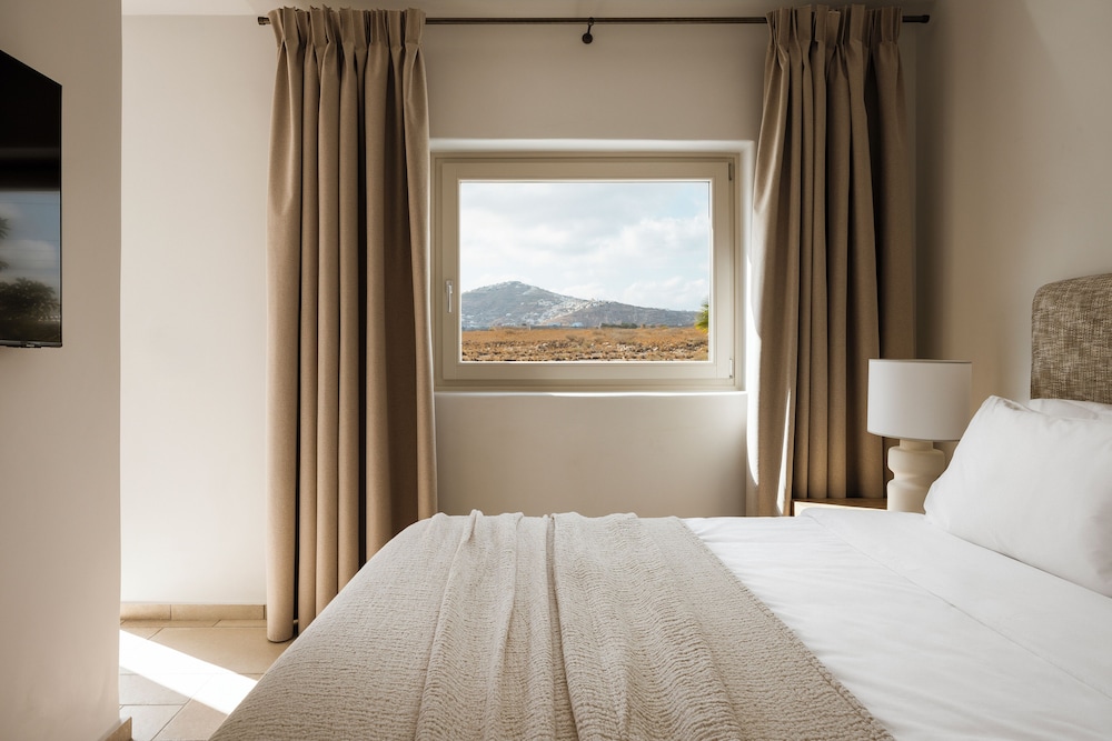 Amaria Beach Resort — Hotel rooms in Kamari, South Aegean