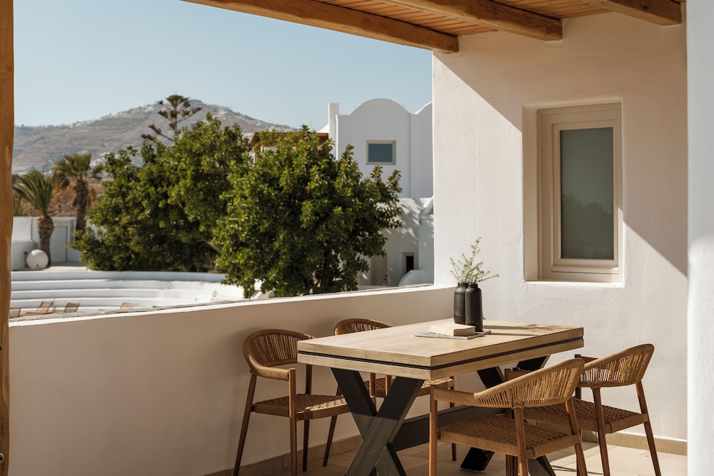 Amaria Beach Resort — Hotel building in Kamari, South Aegean