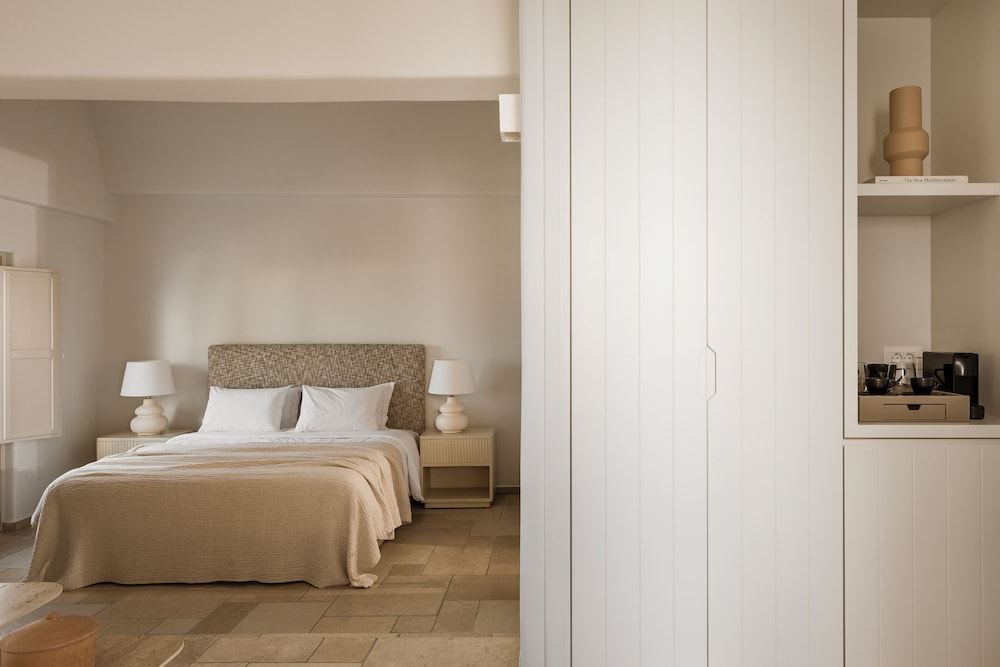 Amaria Beach Resort — Hotel rooms in Kamari, South Aegean