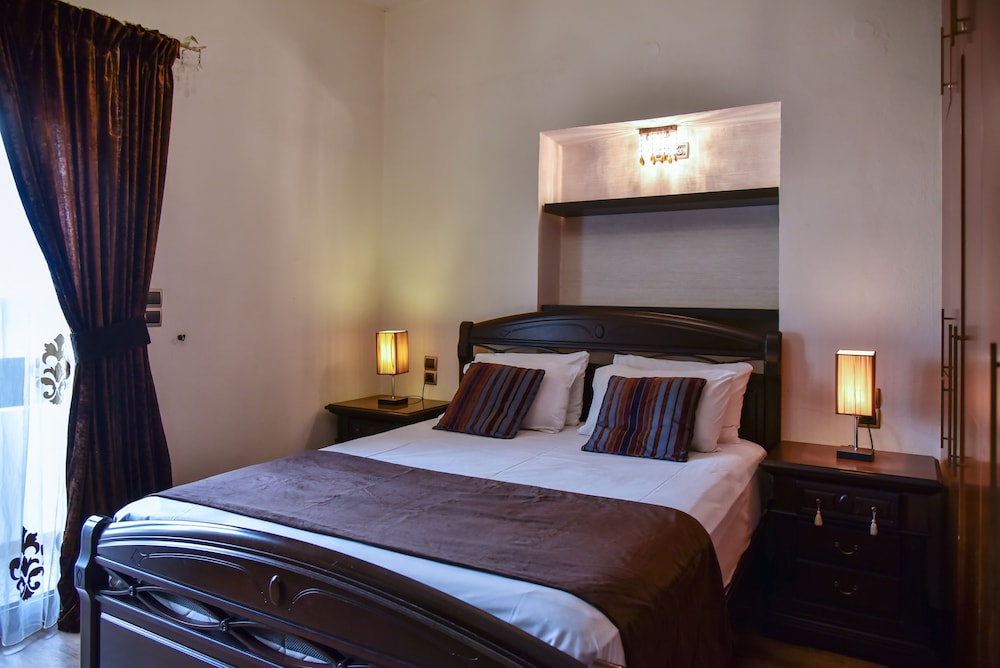 Iraklis Studios & Apartments — Hotel rooms in Stalida