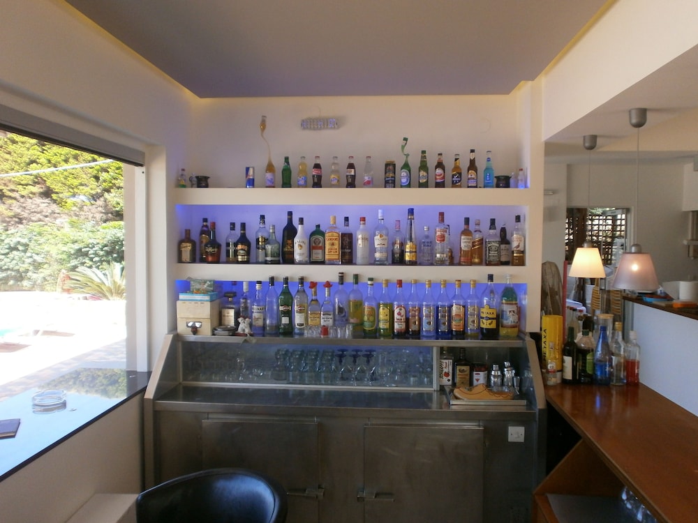 Iraklis Studios & Apartments — Restaurant & bars in Stalida