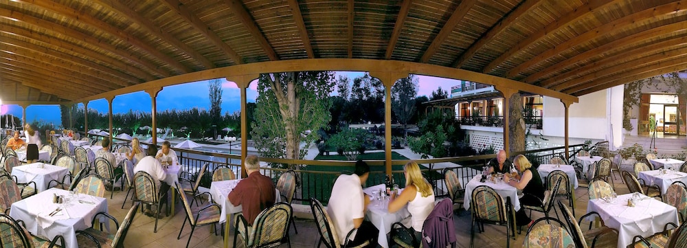 Irinna Hotel — Restaurant & bars in Svoronata, Ionian Islands