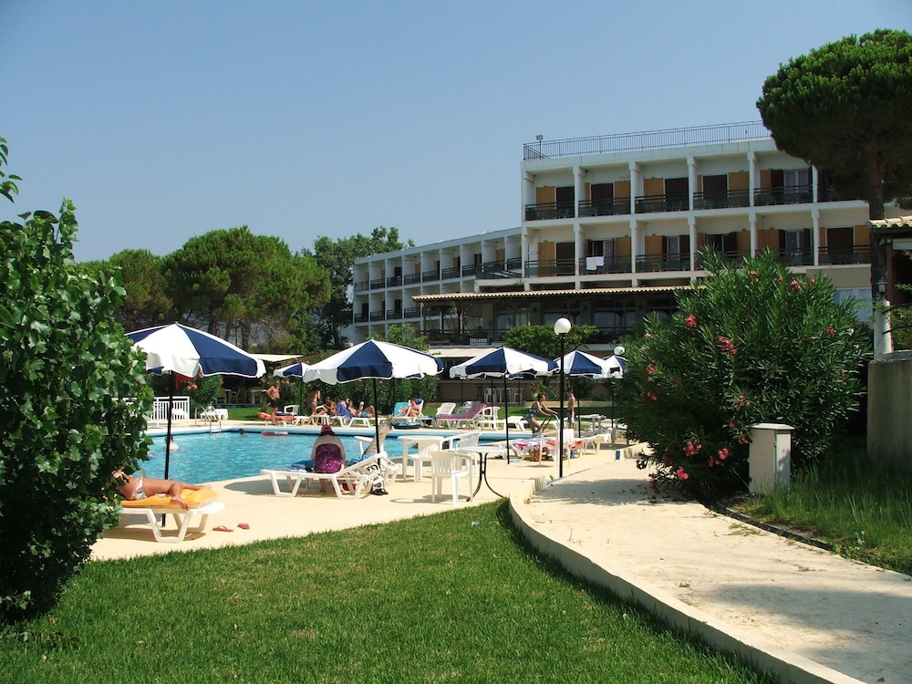 Irinna Hotel — Swimming pool in Svoronata, Ionian Islands
