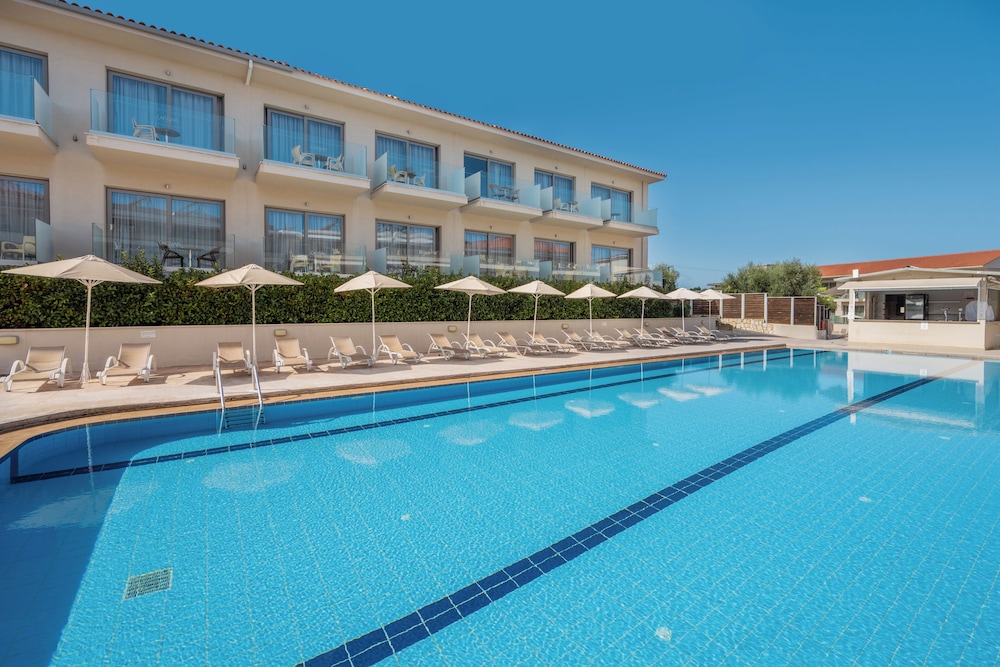 Karras Grande Resort — Swimming pool in Tsilivi, Ionian Islands