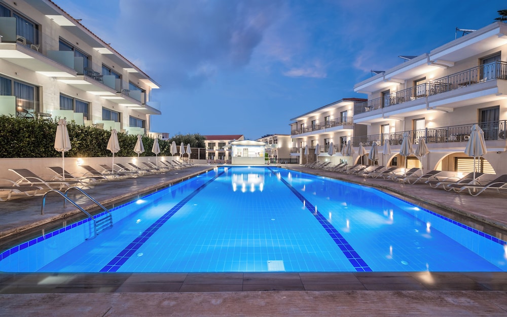 Karras Grande Resort — Swimming pool in Tsilivi, Ionian Islands