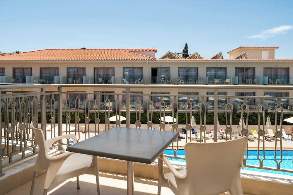 Karras Grande Resort — Hotel building in Tsilivi, Ionian Islands
