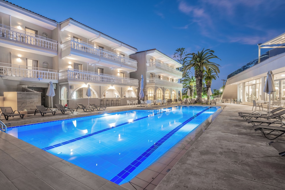 Karras Grande Resort — Swimming pool in Tsilivi, Ionian Islands