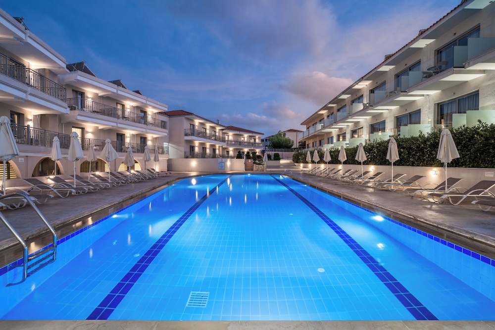 Karras Grande Resort — Swimming pool in Tsilivi, Ionian Islands