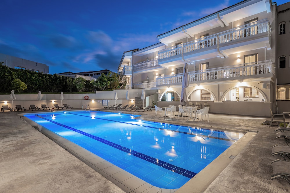 Karras Grande Resort — Swimming pool in Tsilivi, Ionian Islands