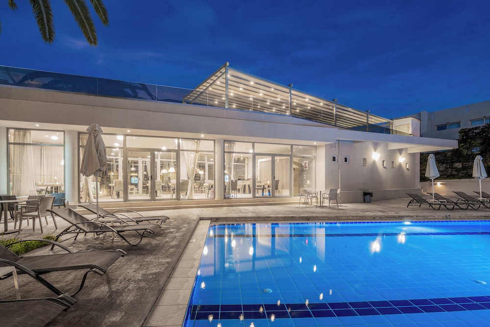 Karras Grande Resort — Swimming pool in Tsilivi, Ionian Islands