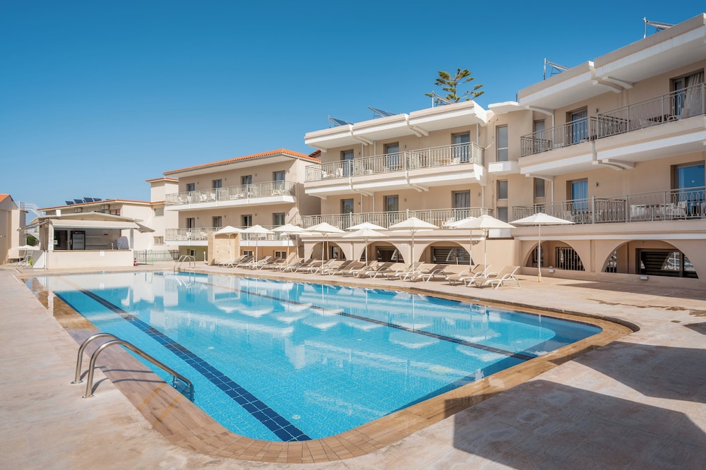 Karras Grande Resort — Swimming pool in Tsilivi, Ionian Islands