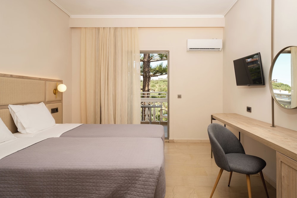 Karras Grande Resort — Hotel rooms in Tsilivi, Ionian Islands