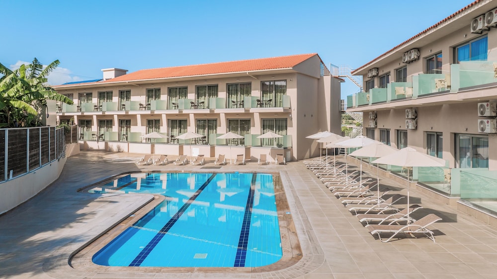 Karras Grande Resort — Swimming pool in Tsilivi, Ionian Islands