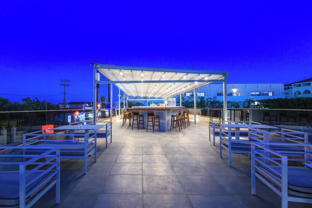 Karras Grande Resort — Restaurant & bars in Tsilivi, Ionian Islands
