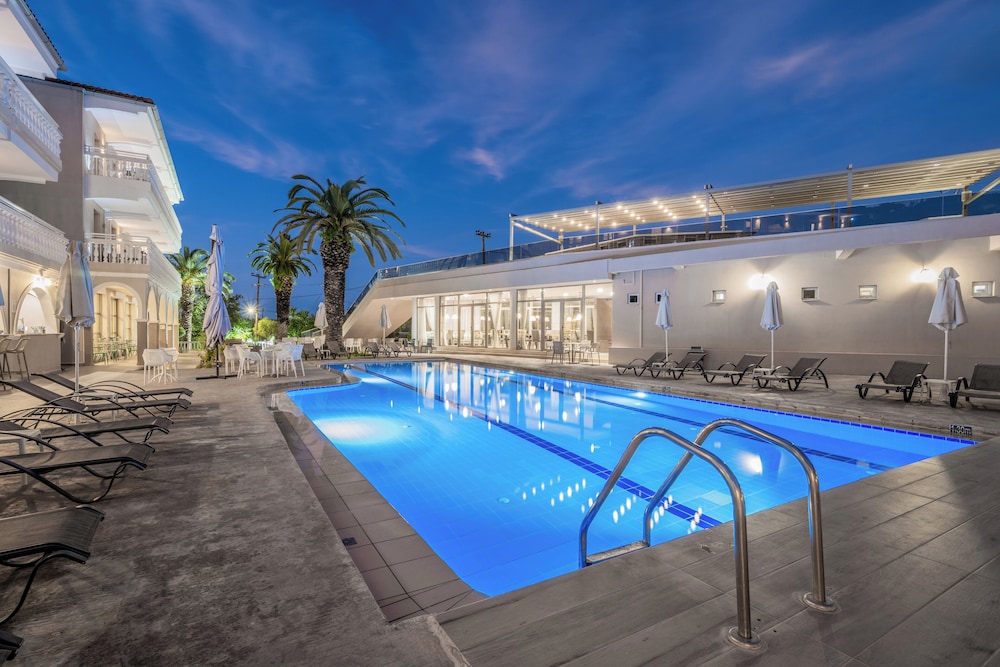 Karras Grande Resort — Swimming pool in Tsilivi, Ionian Islands
