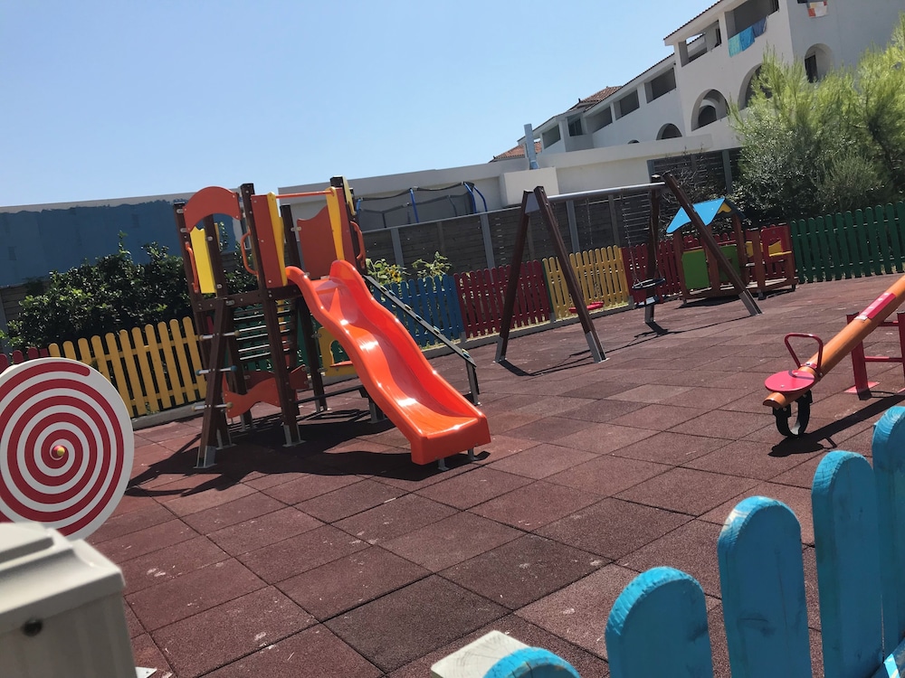 Karras Grande Resort — Attractions for children in Tsilivi, Ionian Islands