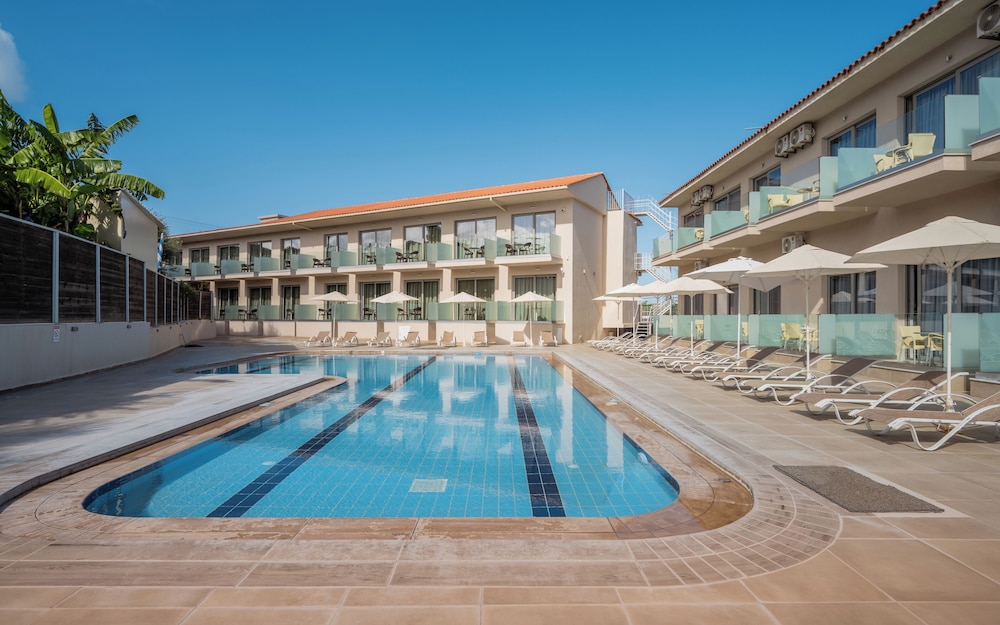 Karras Grande Resort — Swimming pool in Tsilivi, Ionian Islands