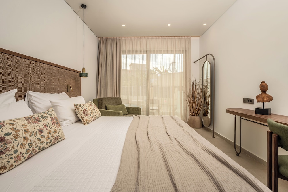 Karras Grande Resort — Hotel rooms in Tsilivi, Ionian Islands