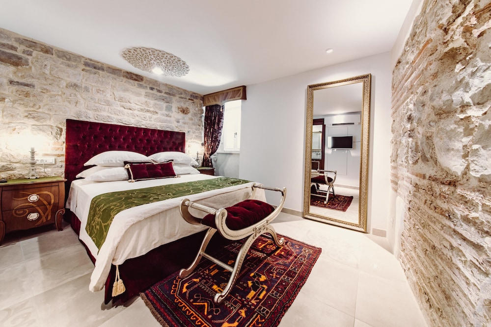 Villa Nepos Hotel — Hotel rooms in Split, Split-Dalmatia