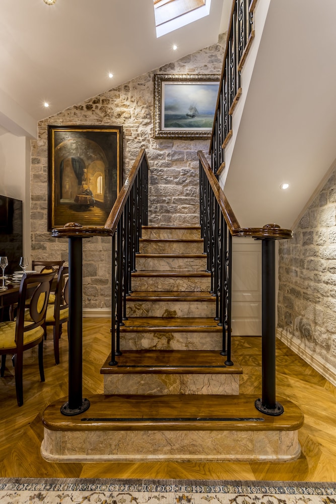 Villa Nepos Hotel — Hotel building in Split, Split-Dalmatia