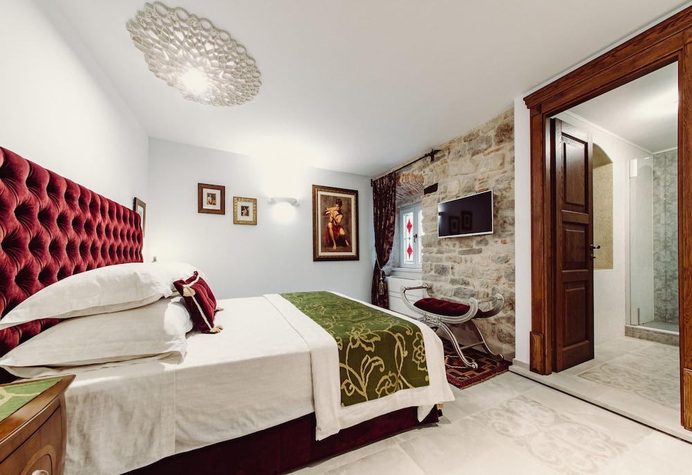 Villa Nepos Hotel — Hotel rooms in Split, Split-Dalmatia
