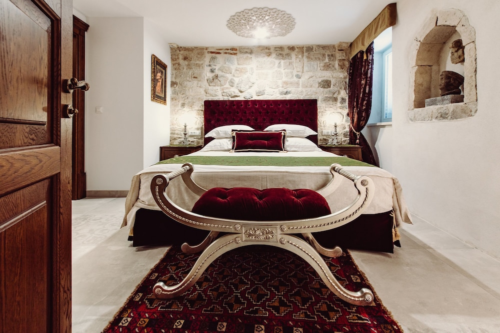Villa Nepos Hotel — Hotel rooms in Split, Split-Dalmatia