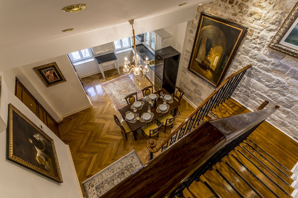 Villa Nepos Hotel — Hotel building in Split, Split-Dalmatia