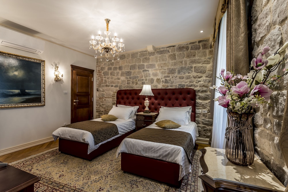 Villa Nepos Hotel — Hotel rooms in Split, Split-Dalmatia