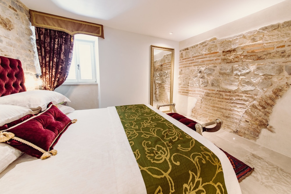 Villa Nepos Hotel — Hotel rooms in Split, Split-Dalmatia