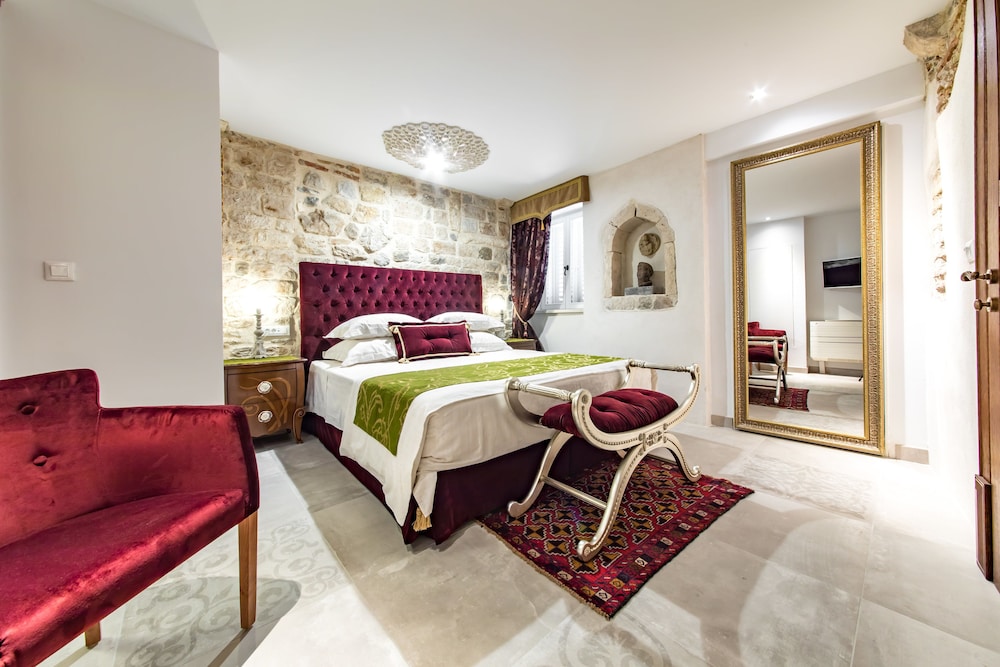 Villa Nepos Hotel — Hotel rooms in Split, Split-Dalmatia