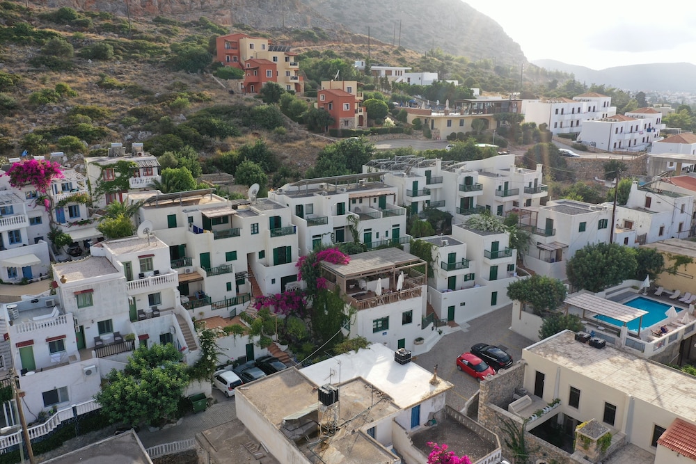 Kalimera Village — Hotel building in Hersonissos