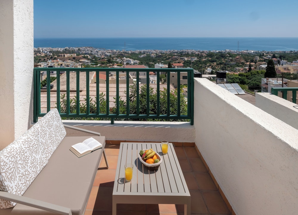 Kalimera Village — Hotel rooms in Hersonissos