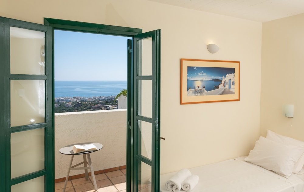 Kalimera Village — Hotel rooms in Hersonissos
