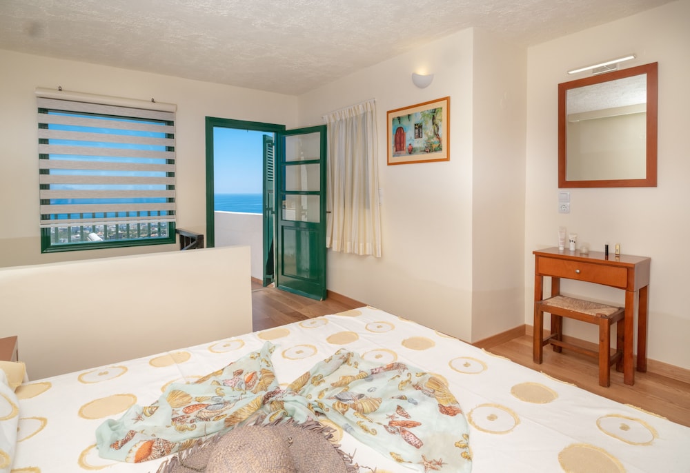 Kalimera Village — Hotel rooms in Hersonissos