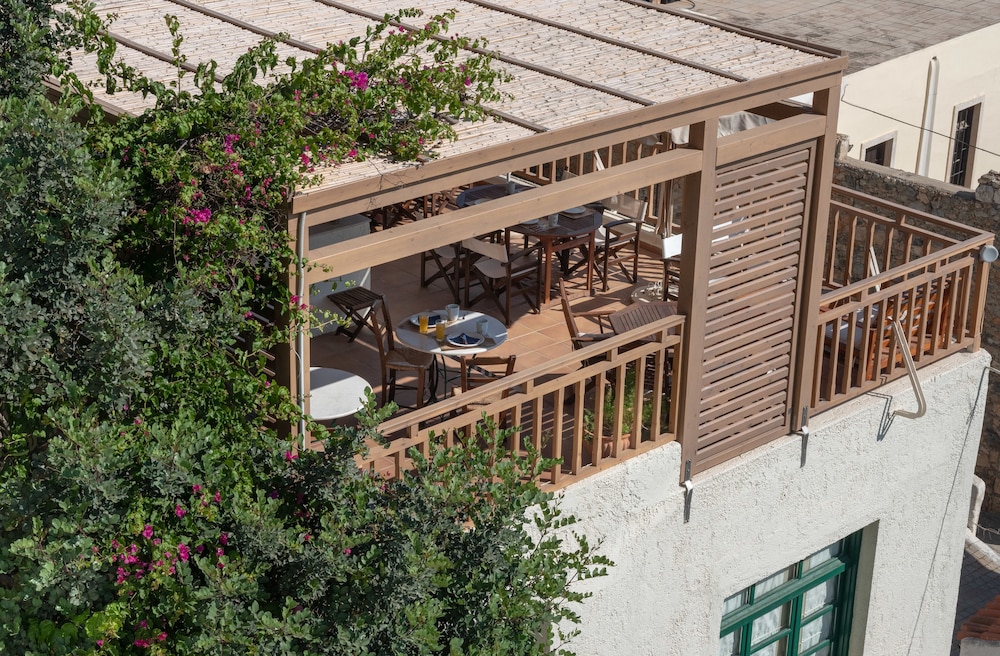 Kalimera Village — Restaurant & bars in Hersonissos