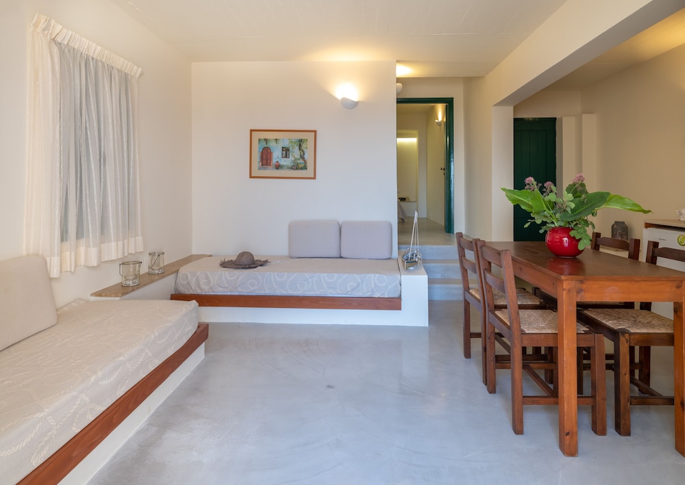 Kalimera Village — Hotel rooms in Hersonissos