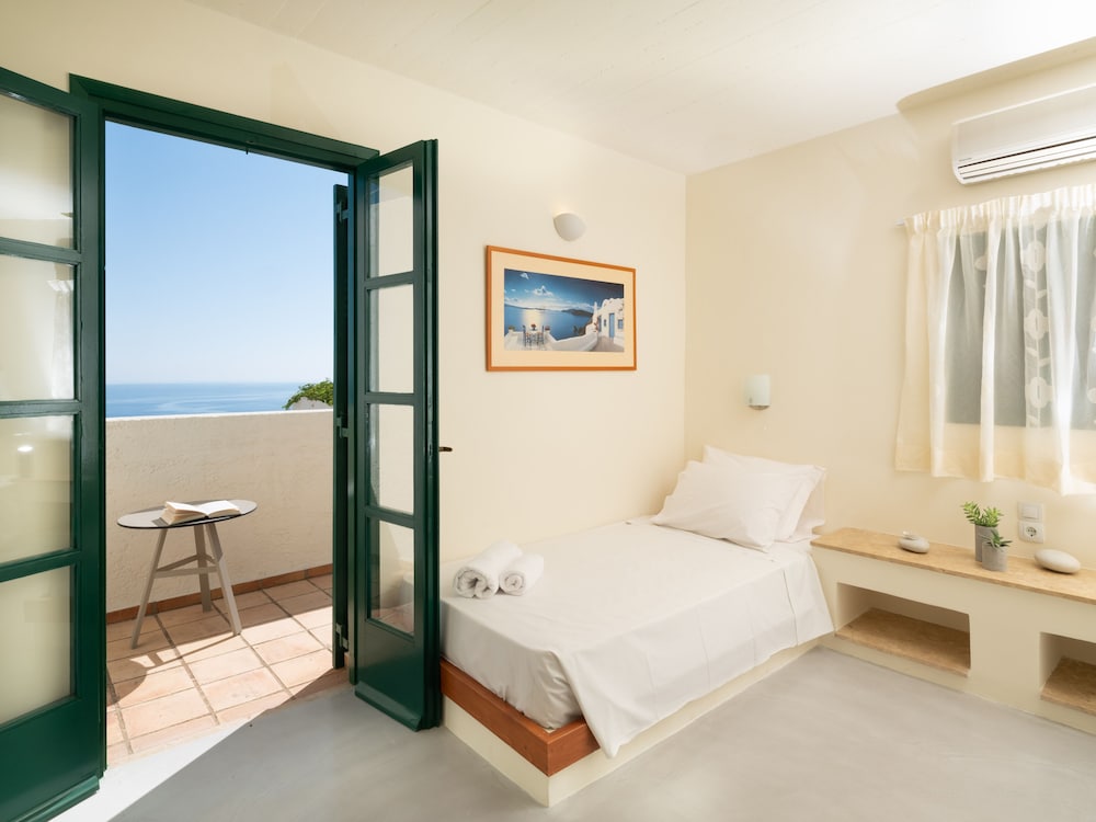 Kalimera Village — Hotel rooms in Hersonissos