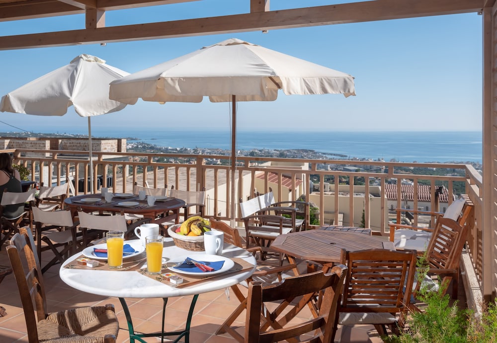 Kalimera Village — Restaurant & bars in Hersonissos