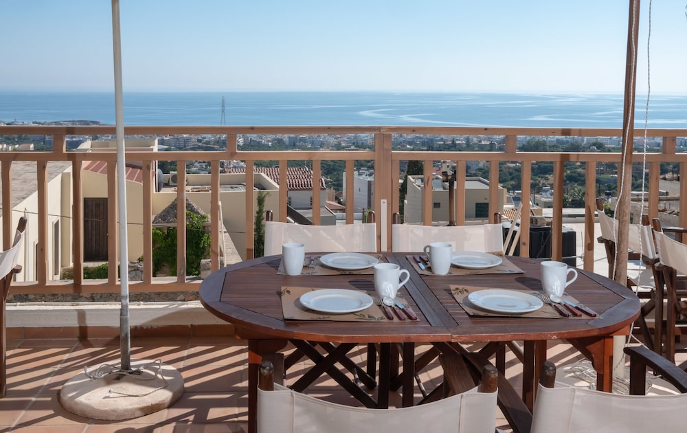 Kalimera Village — Restaurant & bars in Hersonissos