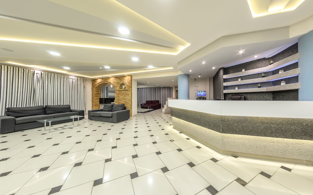 Karras Hotel — Hotel building in Laganas, Ionian Islands