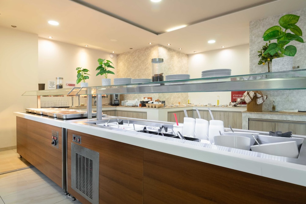 Karras Hotel — Restaurant & bars in Laganas, Ionian Islands