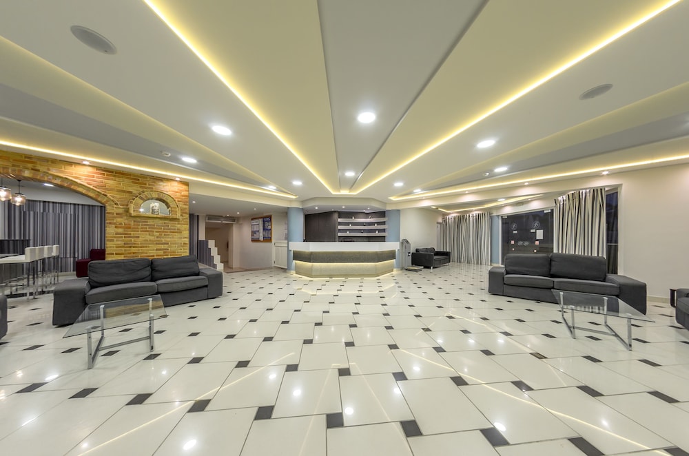Karras Hotel — Hotel building in Laganas, Ionian Islands