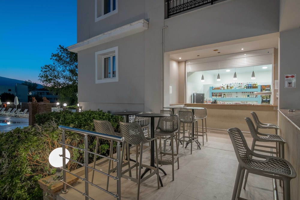 Karras Hotel — Restaurant & bars in Laganas, Ionian Islands