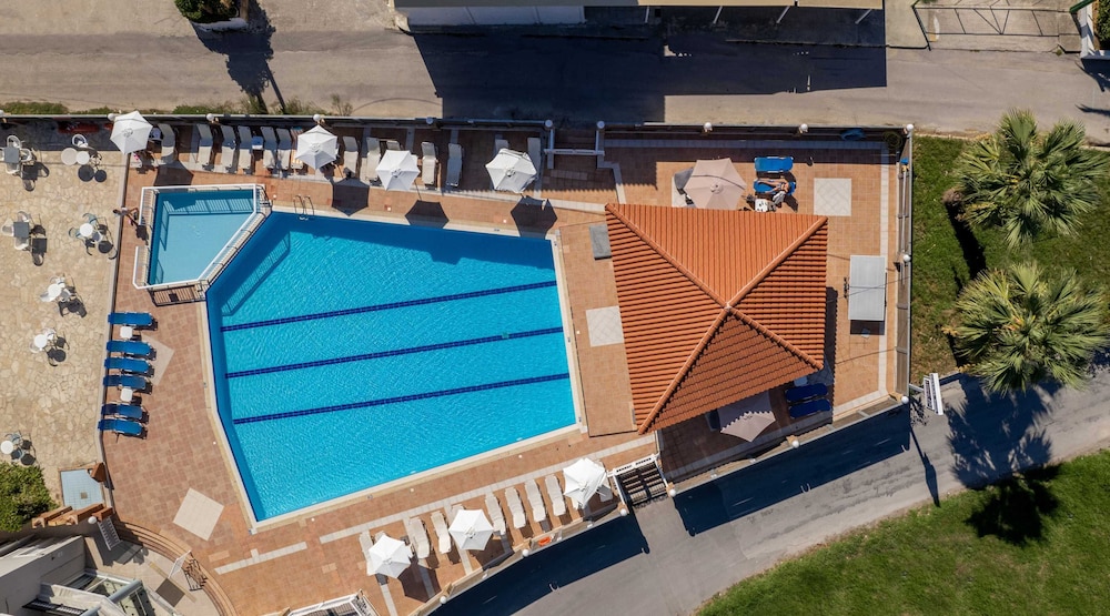 Karras Hotel — Swimming pool in Laganas, Ionian Islands